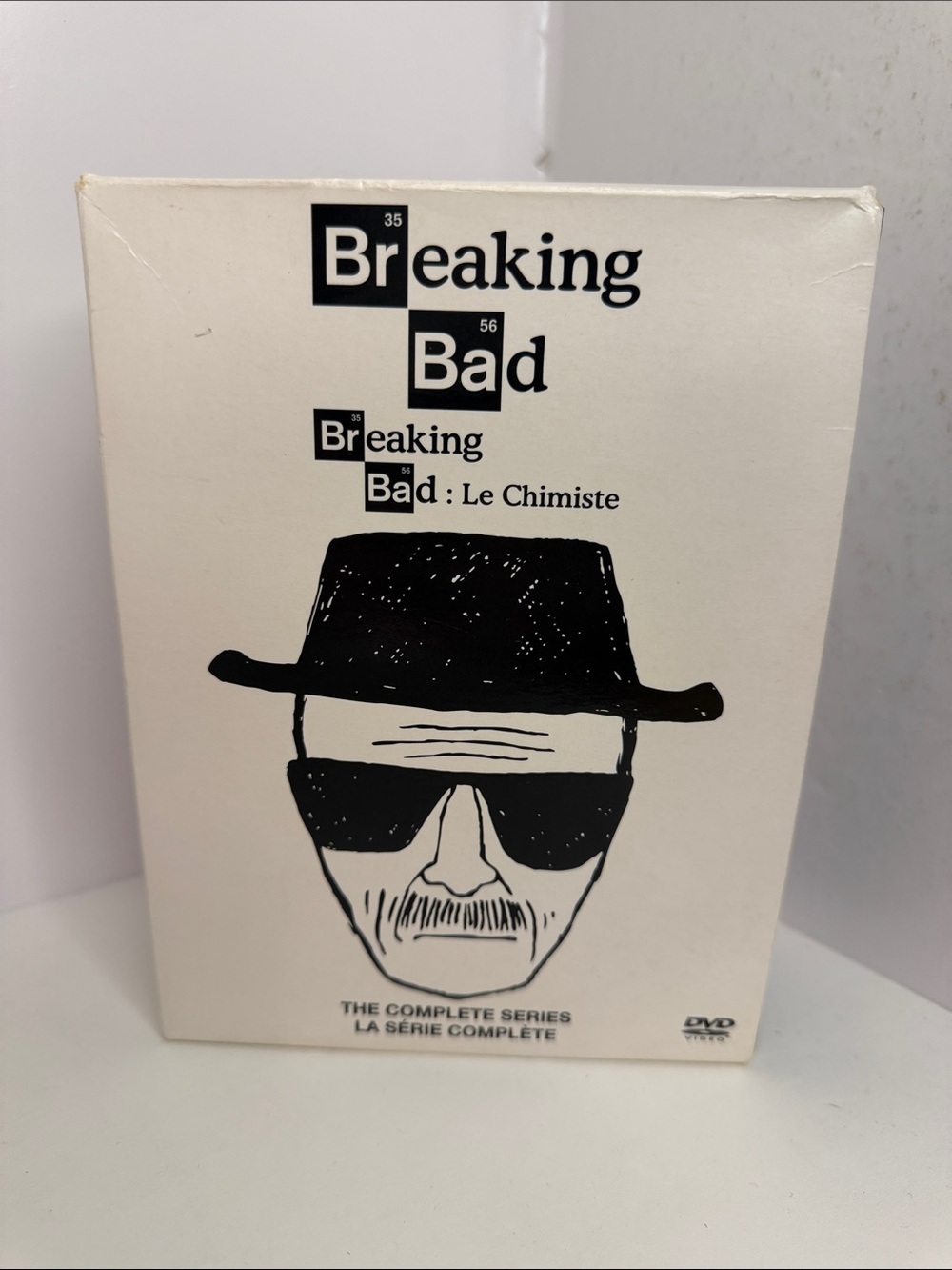Breaking Bad Complete Series seasons 1 - 6 Bilingual DVDs boxed set